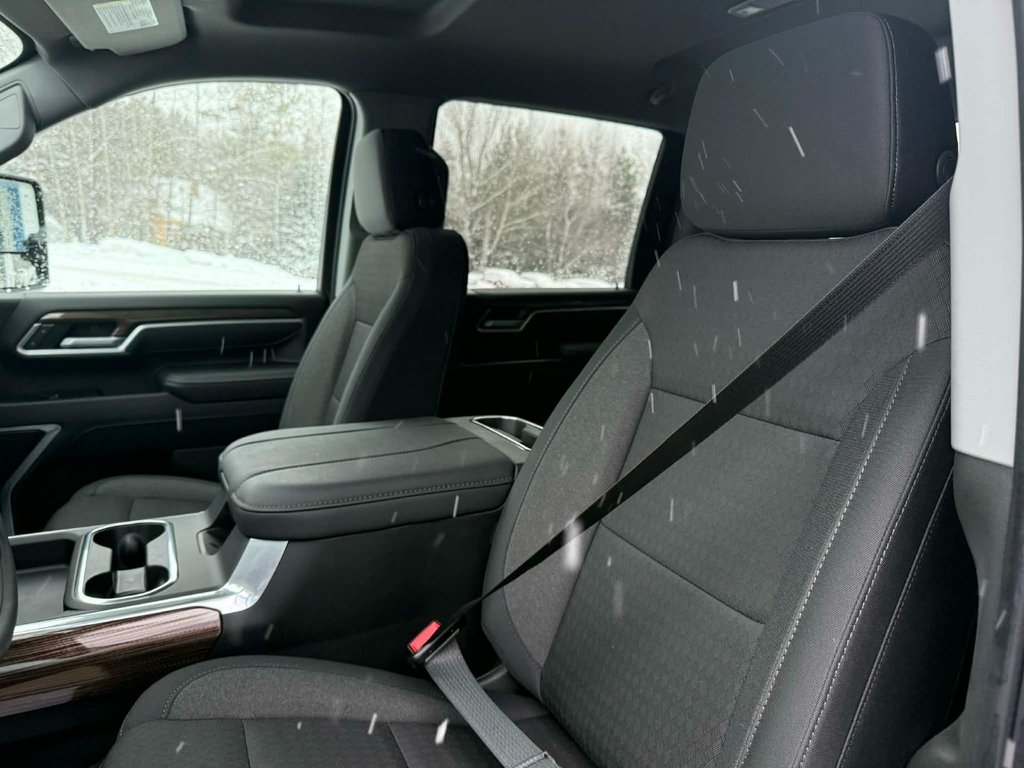 2026 Chevrolet Silverado 2500 HD LT in Edmundston, New Brunswick - 14 - w1024h768px