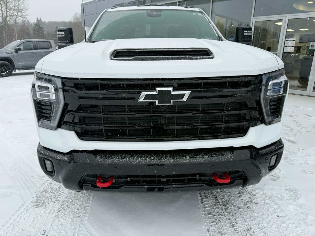 2026 Chevrolet Silverado 2500 HD LT in Edmundston, New Brunswick - 3 - w1024h768px