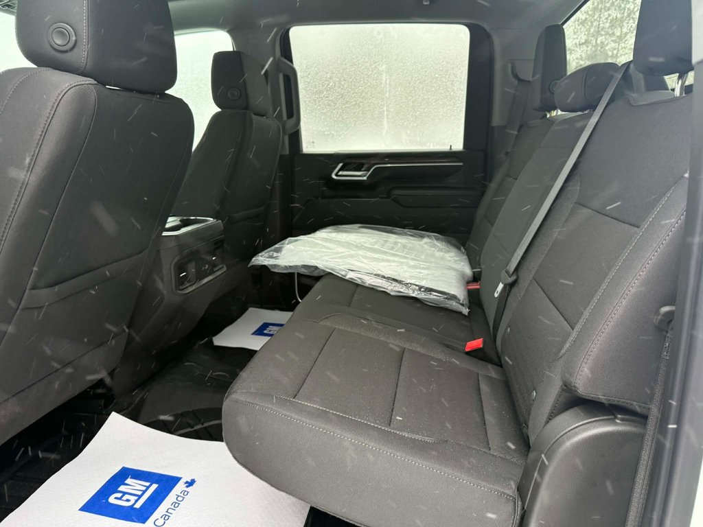 2026 Chevrolet Silverado 2500 HD LT in Edmundston, New Brunswick - 10 - w1024h768px