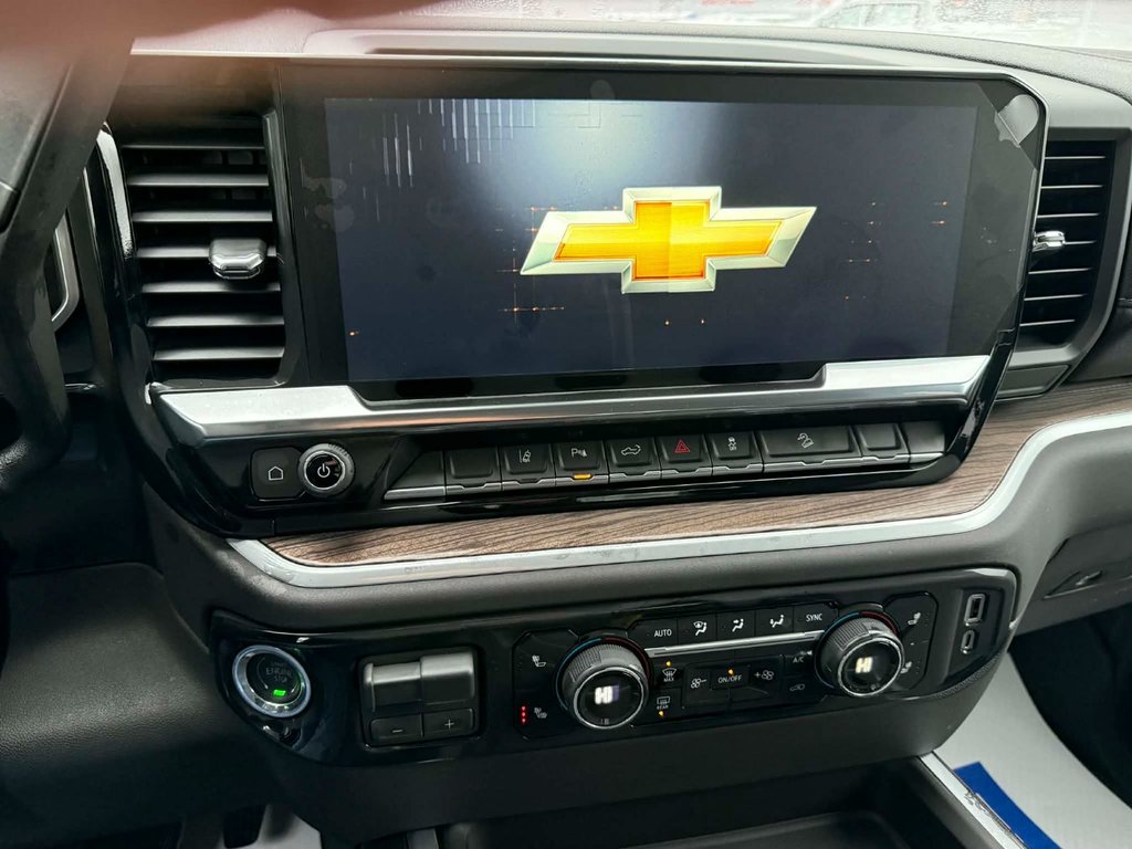 2026 Chevrolet Silverado 2500 HD LT in Edmundston, New Brunswick - 14 - w1024h768px