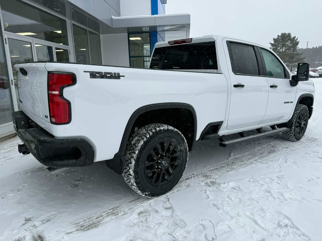 2026 Chevrolet Silverado 2500 HD LT in Edmundston, New Brunswick - 5 - w1024h768px