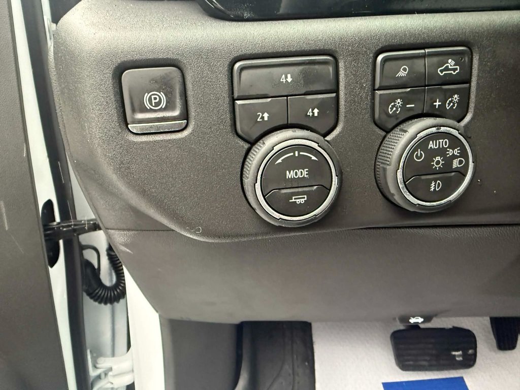 2026 Chevrolet Silverado 2500 HD LT in Edmundston, New Brunswick - 7 - w1024h768px