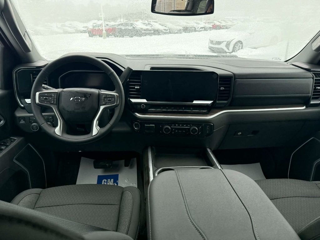 2026 Chevrolet Silverado 2500 HD LT in Edmundston, New Brunswick - 8 - w1024h768px