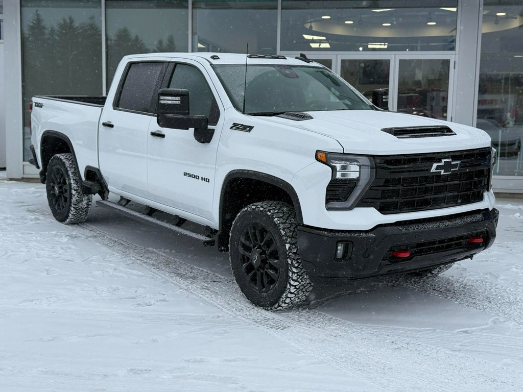 2026 Chevrolet Silverado 2500 HD LT in Edmundston, New Brunswick - 2 - w1024h768px
