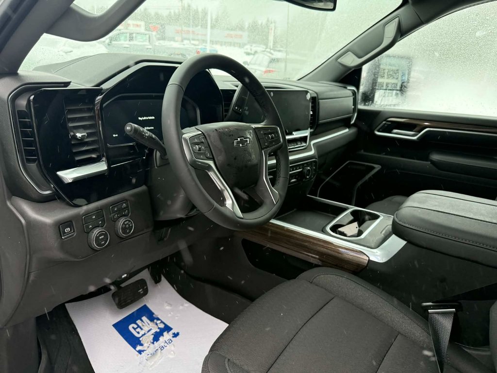 2026 Chevrolet Silverado 2500 HD LT in Edmundston, New Brunswick - 15 - w1024h768px