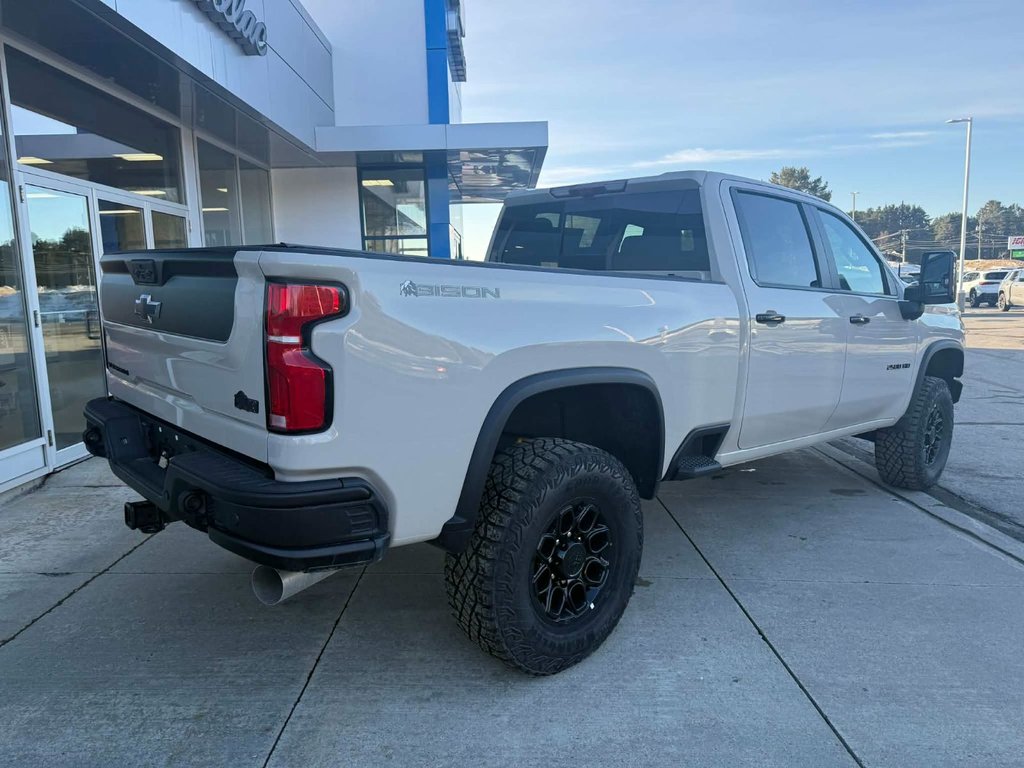 2026 Chevrolet Silverado 2500 HD ZR2 in Edmundston, New Brunswick - 4 - w1024h768px