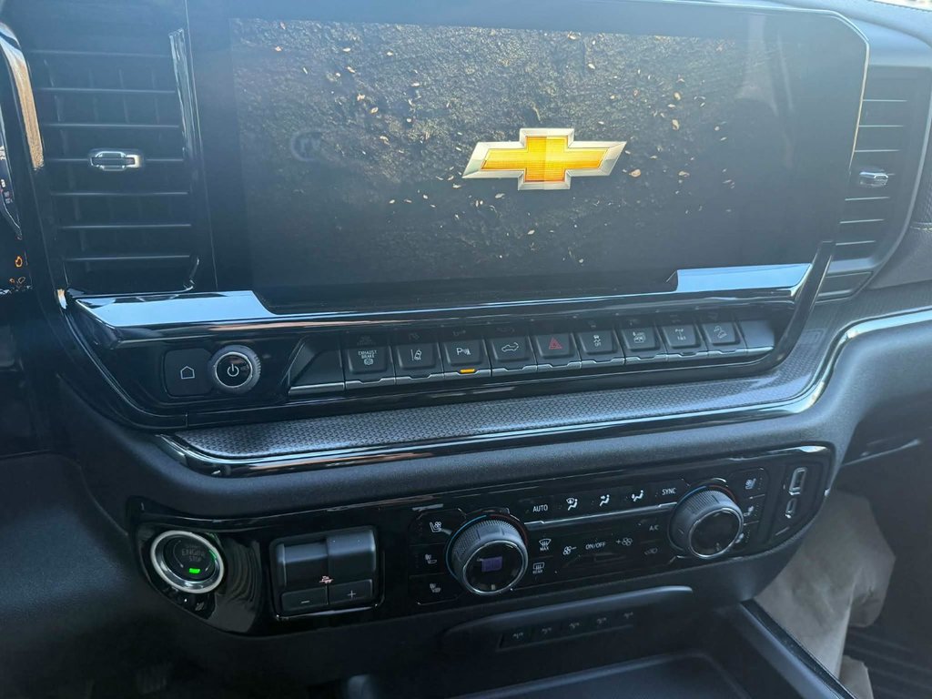 2026 Chevrolet Silverado 2500 HD ZR2 in Edmundston, New Brunswick - 13 - w1024h768px