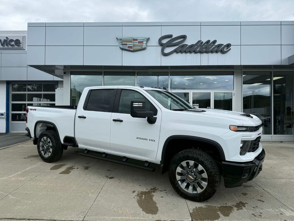 Chevrolet Silverado 2500 HD CUSTOM 2026 à Edmundston, Nouveau-Brunswick - 4 - w1024h768px