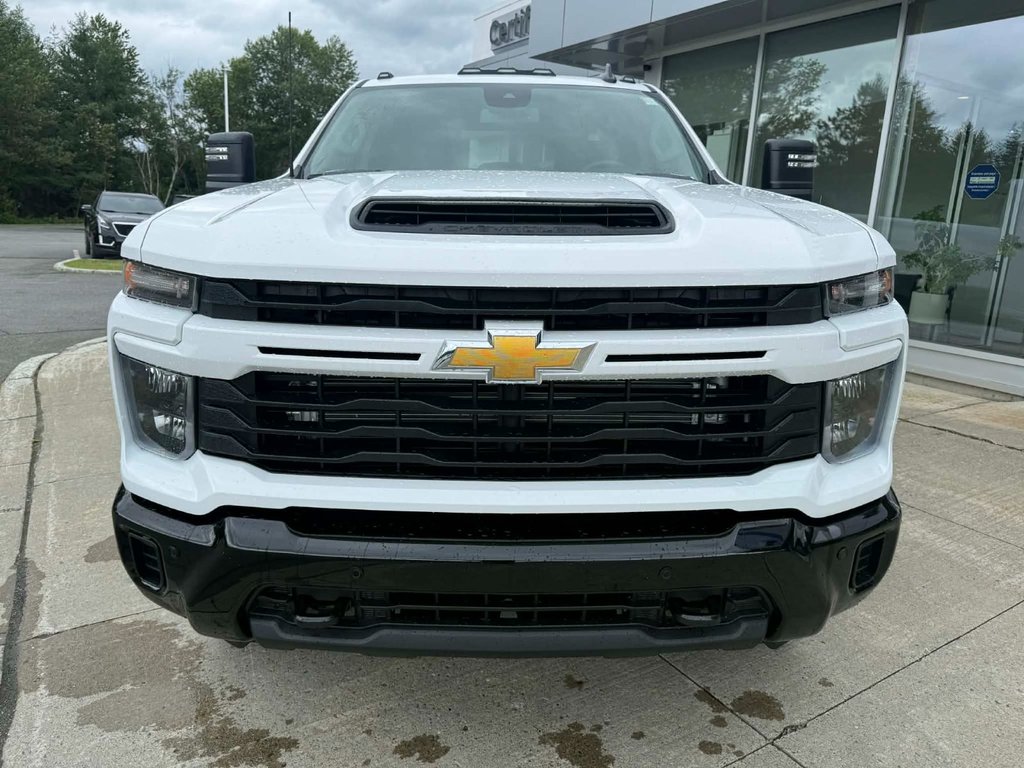 Chevrolet Silverado 2500 HD CUSTOM 2026 à Edmundston, Nouveau-Brunswick - 3 - w1024h768px