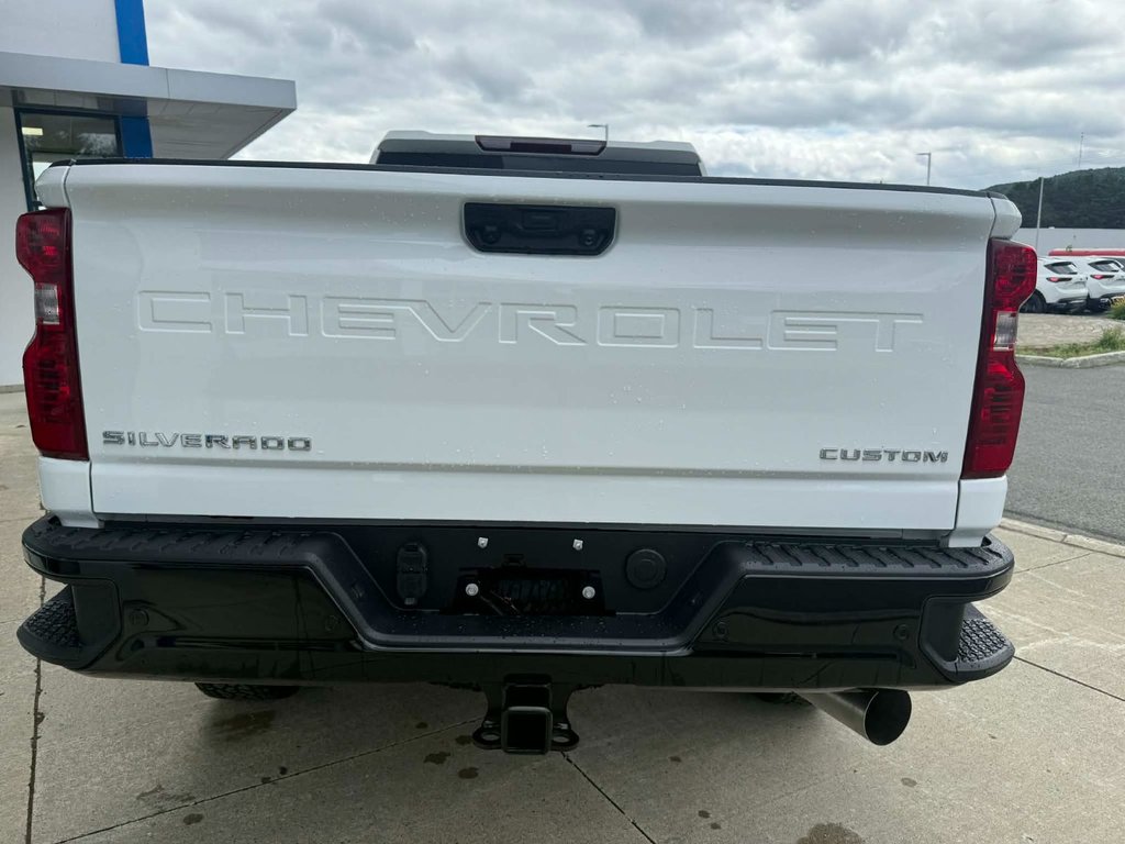 Chevrolet Silverado 2500 HD CUSTOM 2026 à Edmundston, Nouveau-Brunswick - 10 - w1024h768px