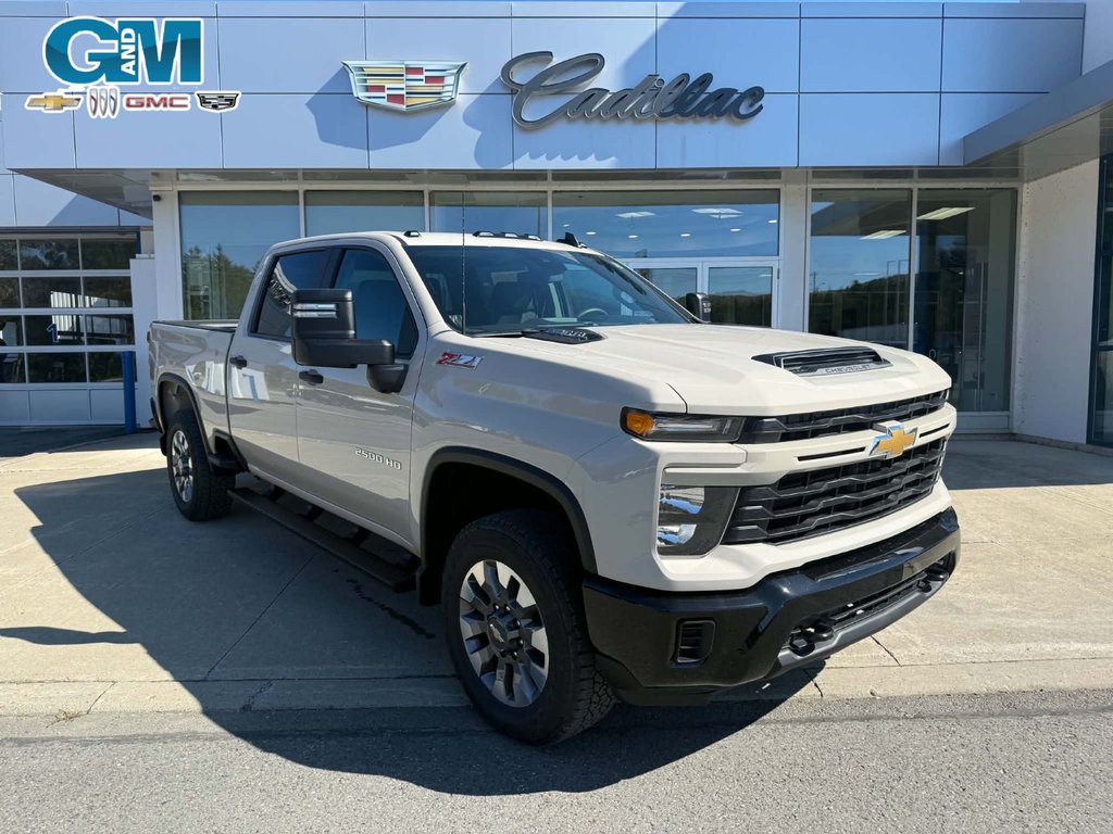 Chevrolet Silverado 2500 HD CUSTOM 2026 à Edmundston, Nouveau-Brunswick - 1 - w1024h768px