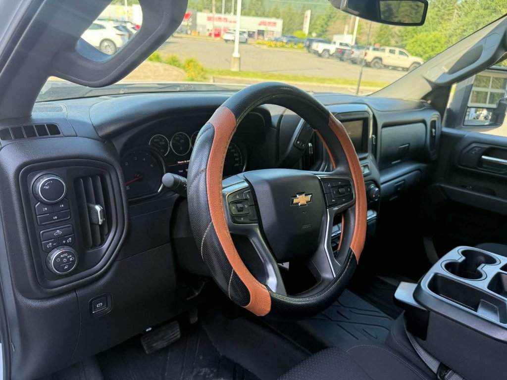 2022 Chevrolet Silverado 2500HD Custom in Edmundston, New Brunswick - 7 - w1024h768px
