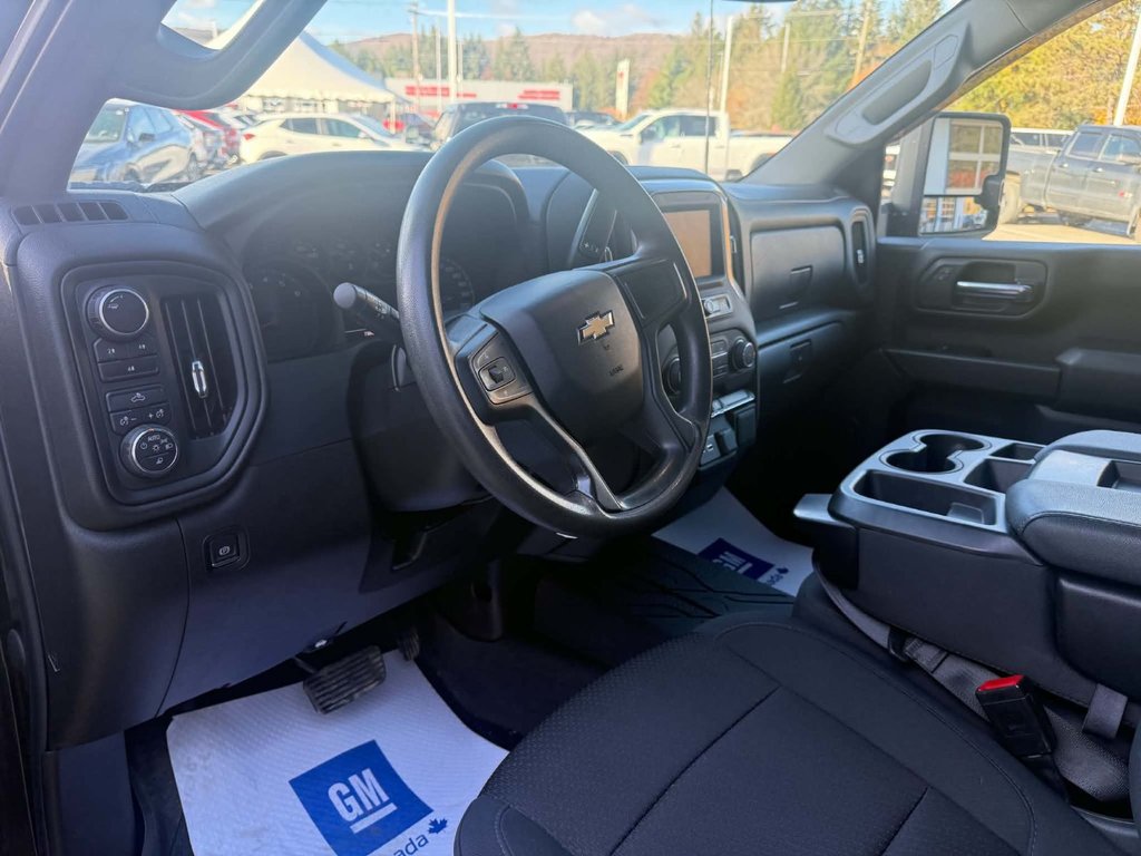 2022 Chevrolet Silverado 2500HD Custom in Edmundston, New Brunswick - 11 - w1024h768px