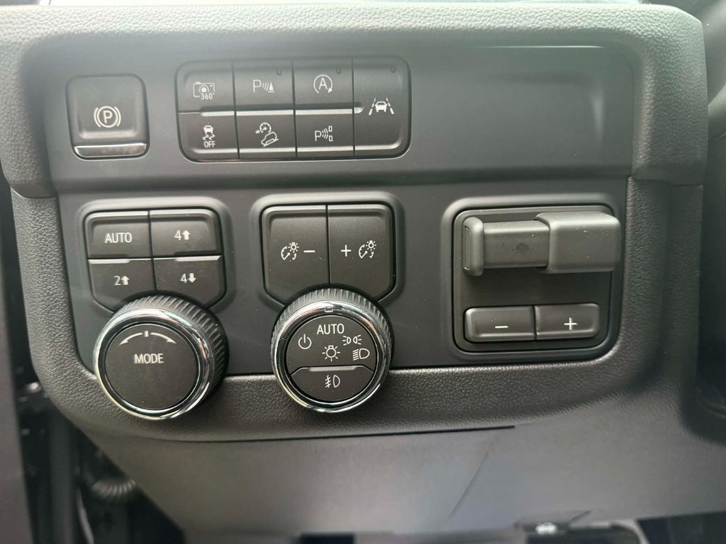 2026 Chevrolet Suburban Premier in Edmundston, New Brunswick - 19 - w1024h768px