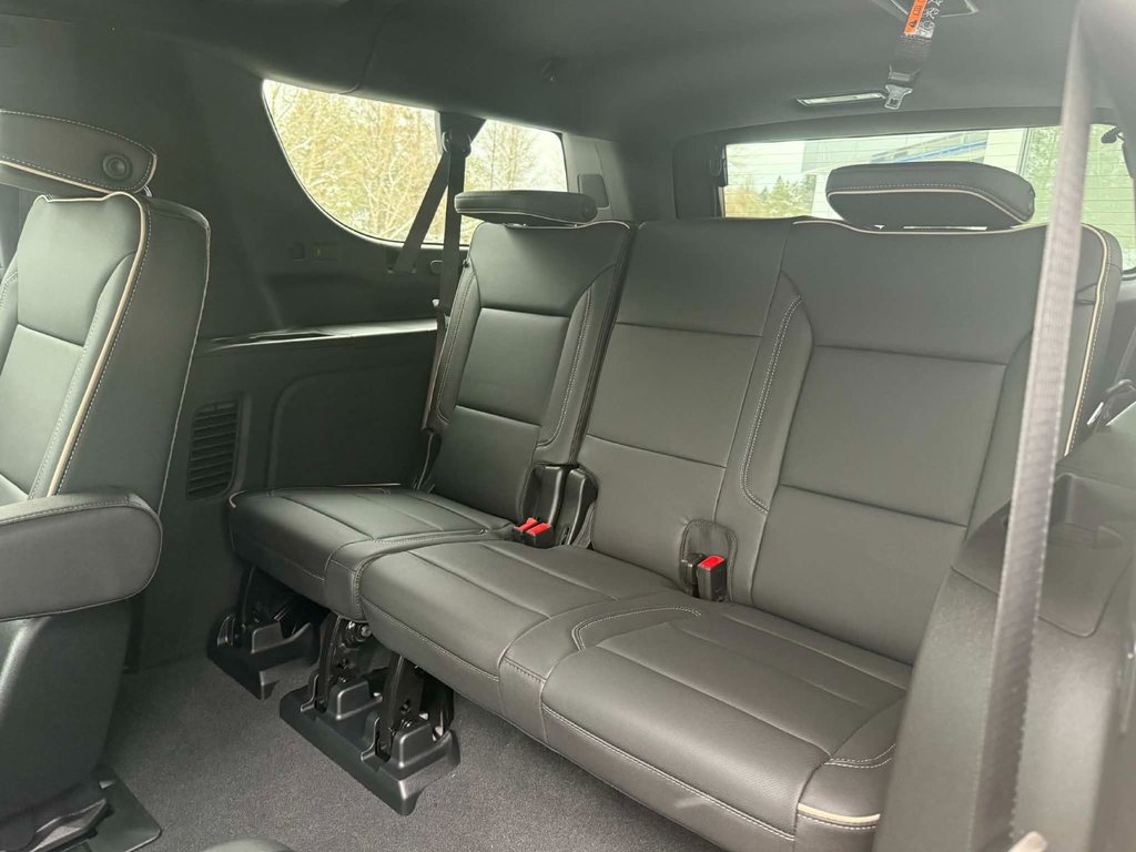 2026 Chevrolet Suburban Premier in Edmundston, New Brunswick - 7 - w1024h768px