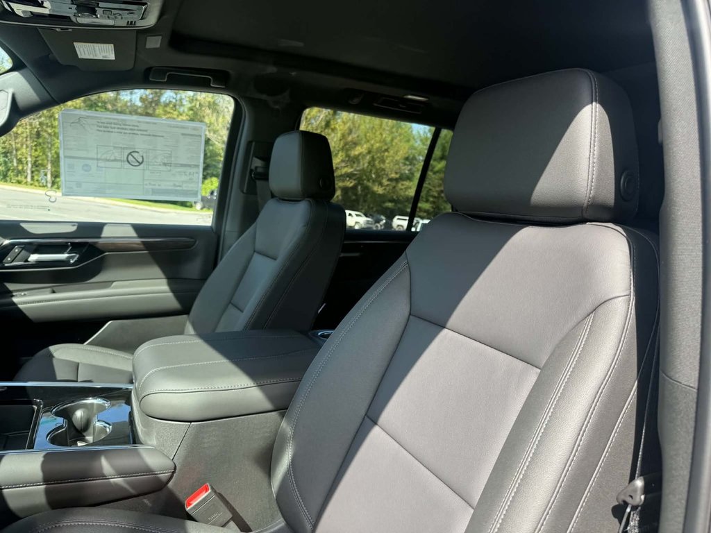2026 Chevrolet Tahoe LT in Edmundston, New Brunswick - 16 - w1024h768px