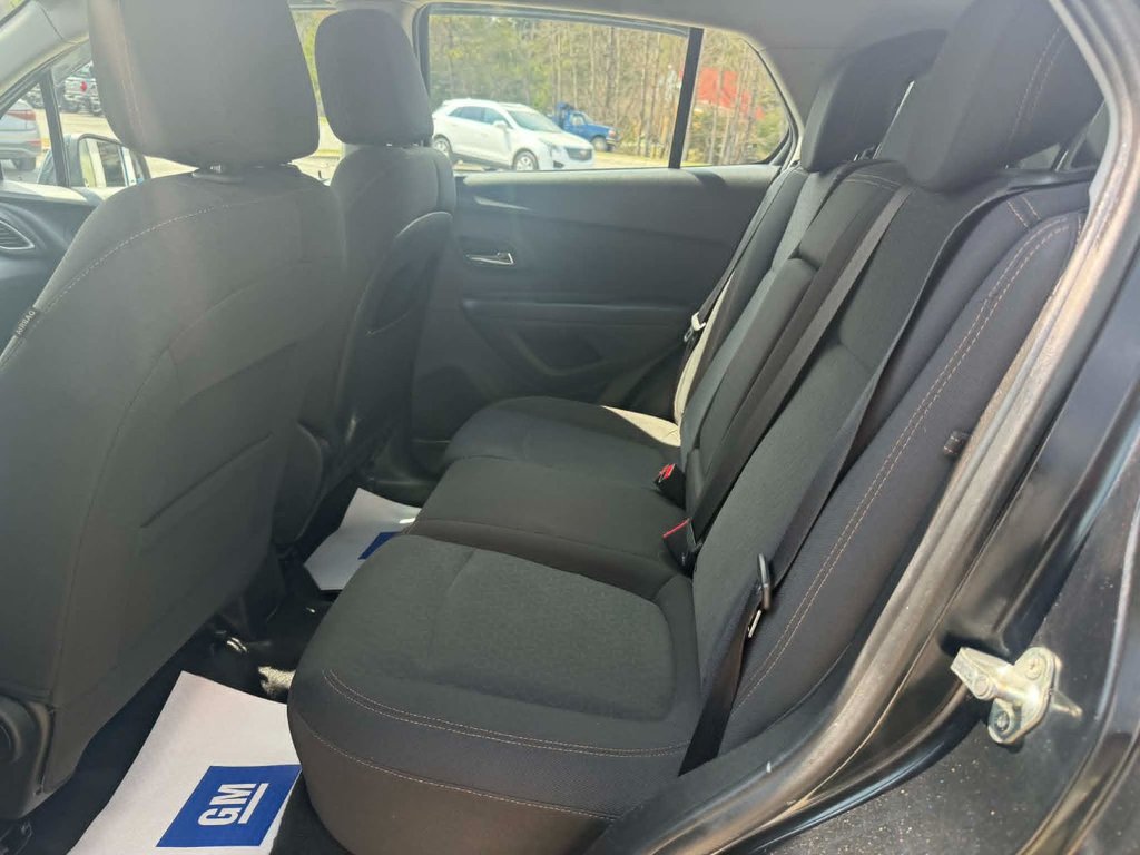2019 Chevrolet Trax LS in Edmundston, New Brunswick - 11 - w1024h768px