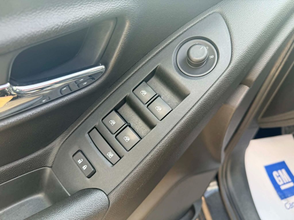 2019 Chevrolet Trax LS in Edmundston, New Brunswick - 12 - w1024h768px