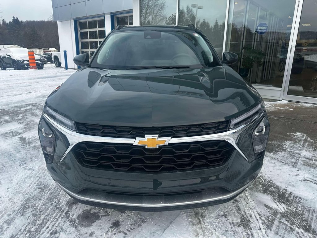 2025 Chevrolet Trax LT in Edmundston, New Brunswick - 2 - w1024h768px