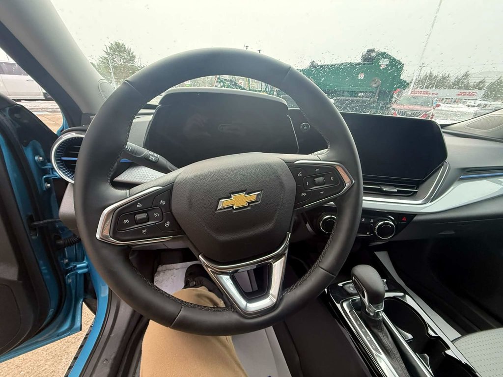 2025 Chevrolet Trax LT in Edmundston, New Brunswick - 10 - w1024h768px