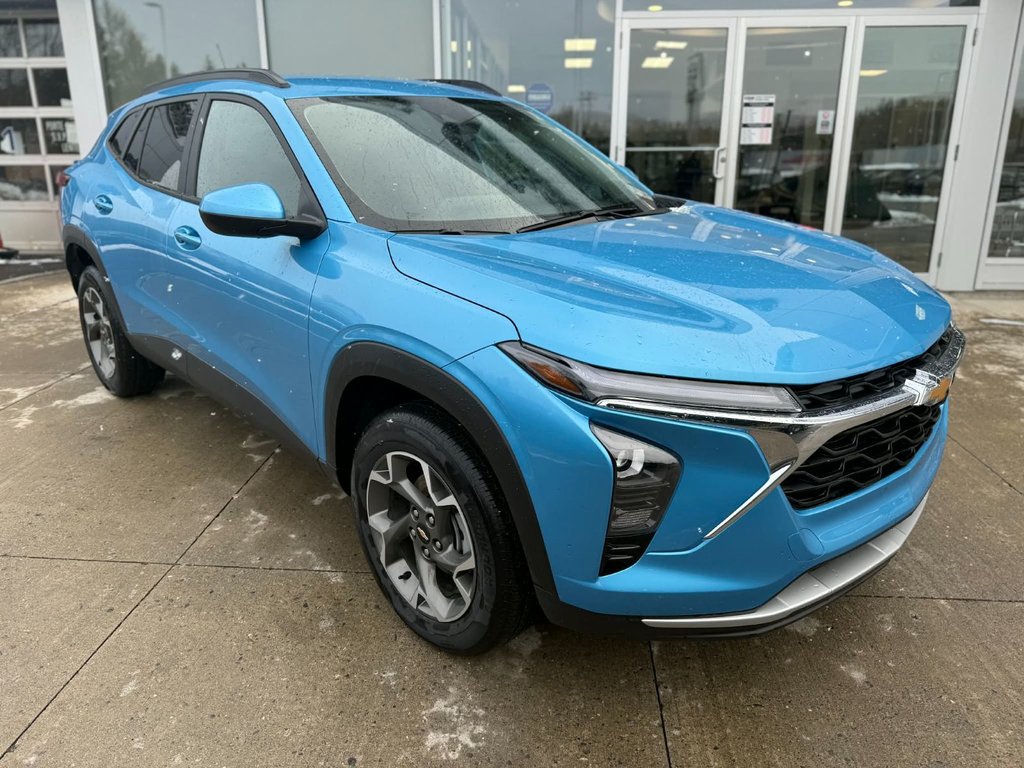 2025 Chevrolet Trax LT in Edmundston, New Brunswick - 2 - w1024h768px