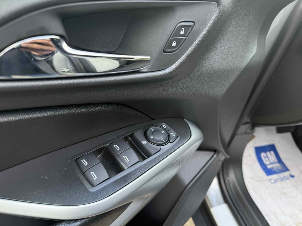 2025 Chevrolet Trax 1RS in Edmundston, New Brunswick - 12 - w1024h768px