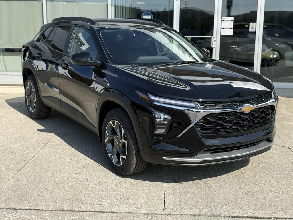 2025 Chevrolet Trax LT in Edmundston, New Brunswick - 2 - w1024h768px