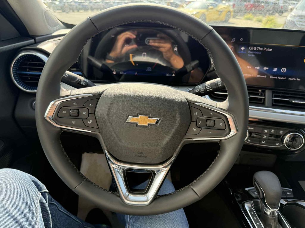 2025 Chevrolet Trax LT in Edmundston, New Brunswick - 15 - w1024h768px