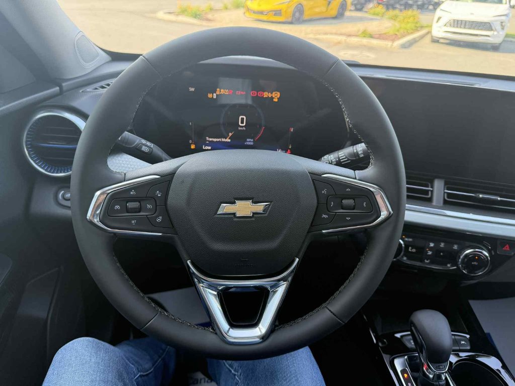 2025 Chevrolet Trax LT in Edmundston, New Brunswick - 11 - w1024h768px