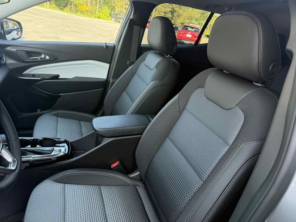 2025 Chevrolet Trax LT in Edmundston, New Brunswick - 16 - w1024h768px