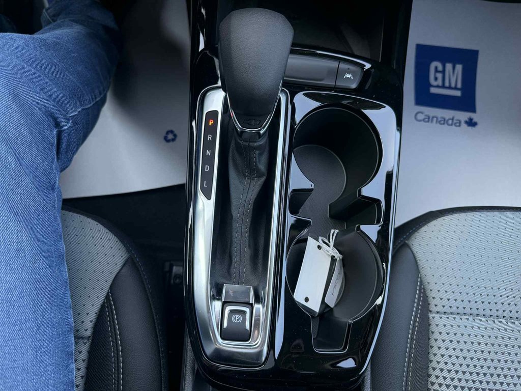 2025 Chevrolet Trax LT in Edmundston, New Brunswick - 12 - w1024h768px