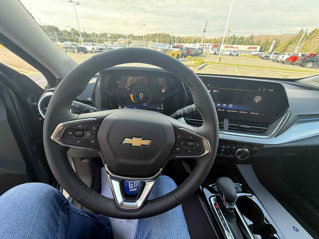 2025 Chevrolet Trax LT in Edmundston, New Brunswick - 11 - w1024h768px