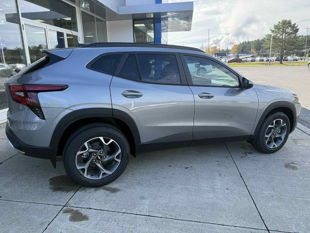 2025 Chevrolet Trax LT in Edmundston, New Brunswick - 4 - w1024h768px