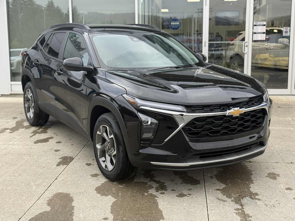 2025 Chevrolet Trax LT in Edmundston, New Brunswick - 2 - w1024h768px