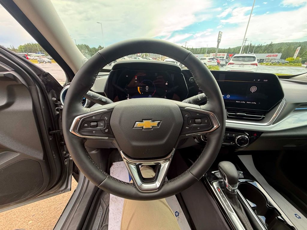 2025 Chevrolet Trax LT in Edmundston, New Brunswick - 11 - w1024h768px