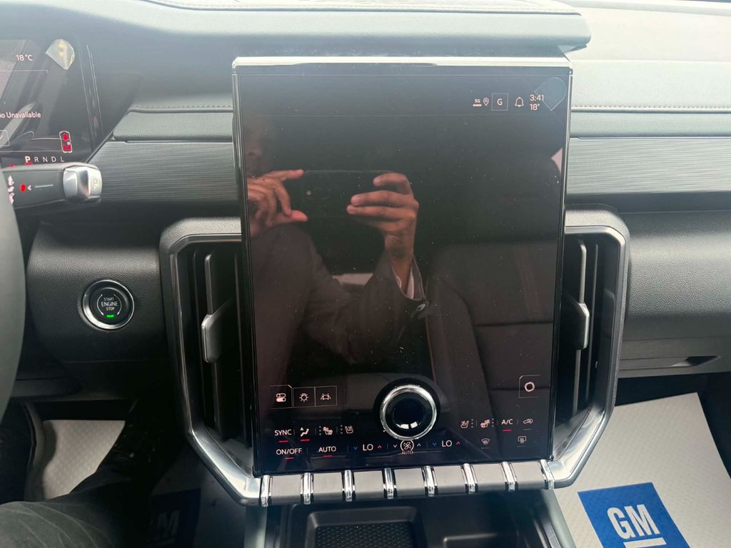 2027 GMC Acadia AT4 in Edmundston, New Brunswick - 15 - w1024h768px