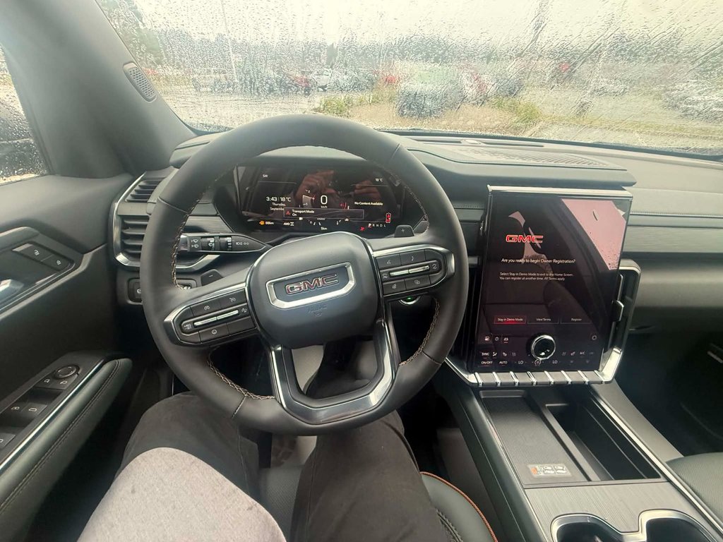 2027 GMC Acadia AT4 in Edmundston, New Brunswick - 21 - w1024h768px