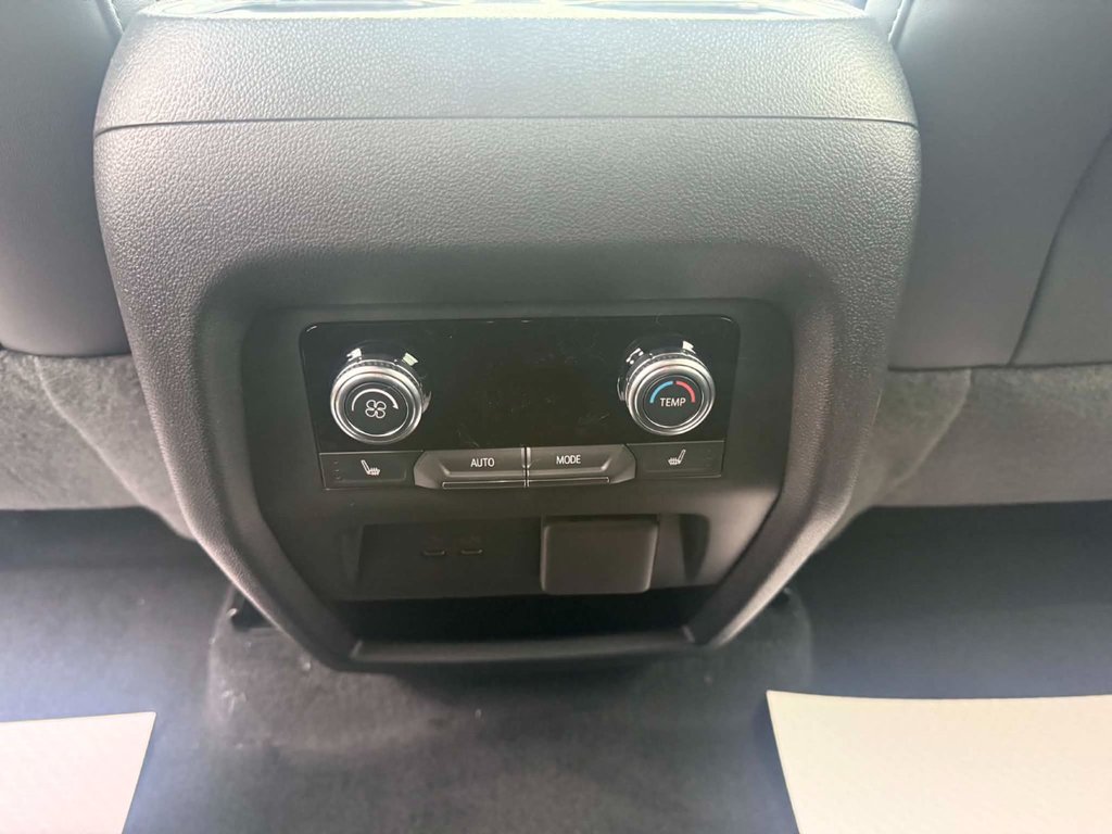 2027 GMC Acadia AT4 in Edmundston, New Brunswick - 9 - w1024h768px