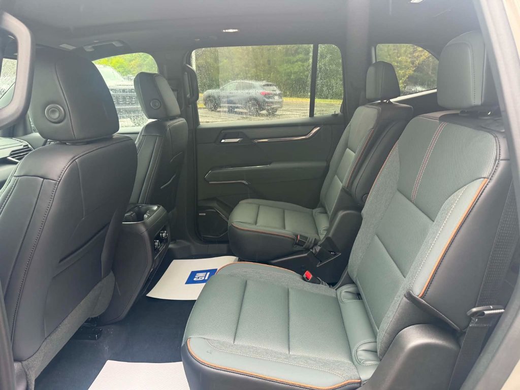 2027 GMC Acadia AT4 in Edmundston, New Brunswick - 10 - w1024h768px
