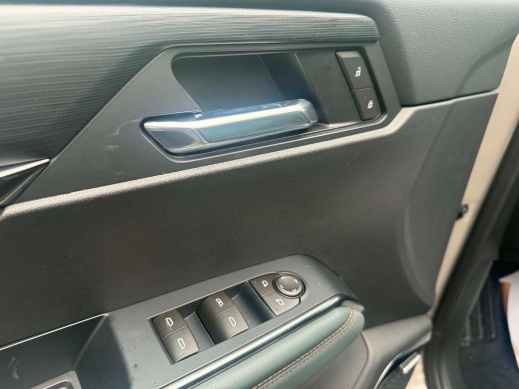 2027 GMC Acadia AT4 in Edmundston, New Brunswick - 17 - w1024h768px