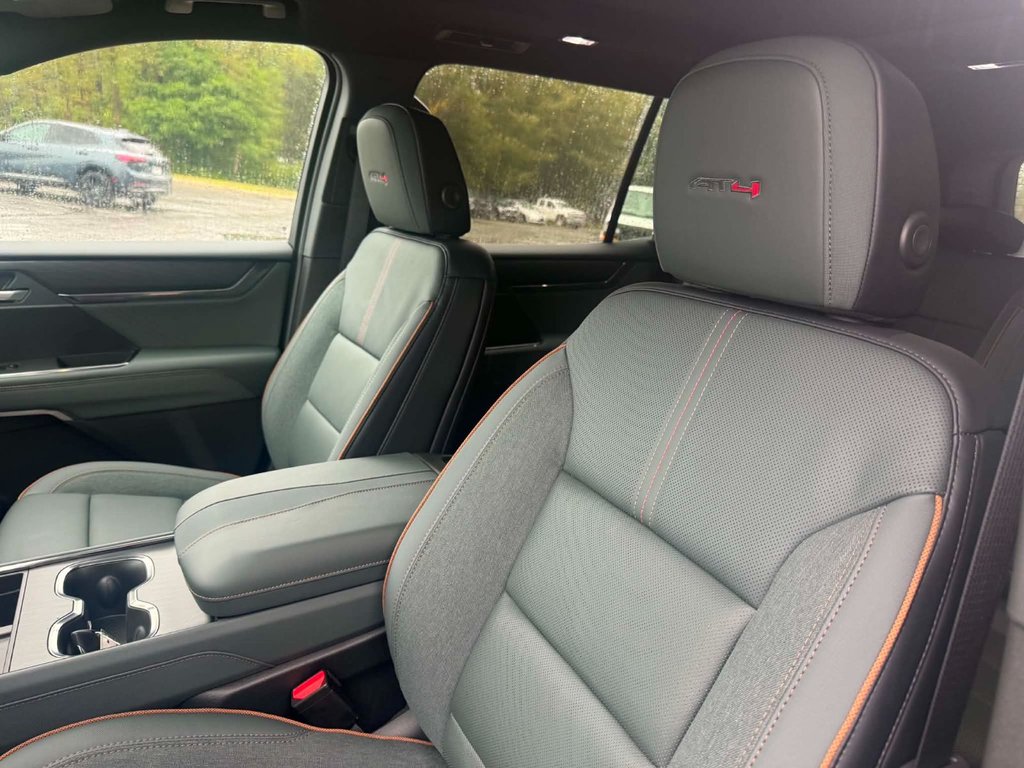 2027 GMC Acadia AT4 in Edmundston, New Brunswick - 16 - w1024h768px