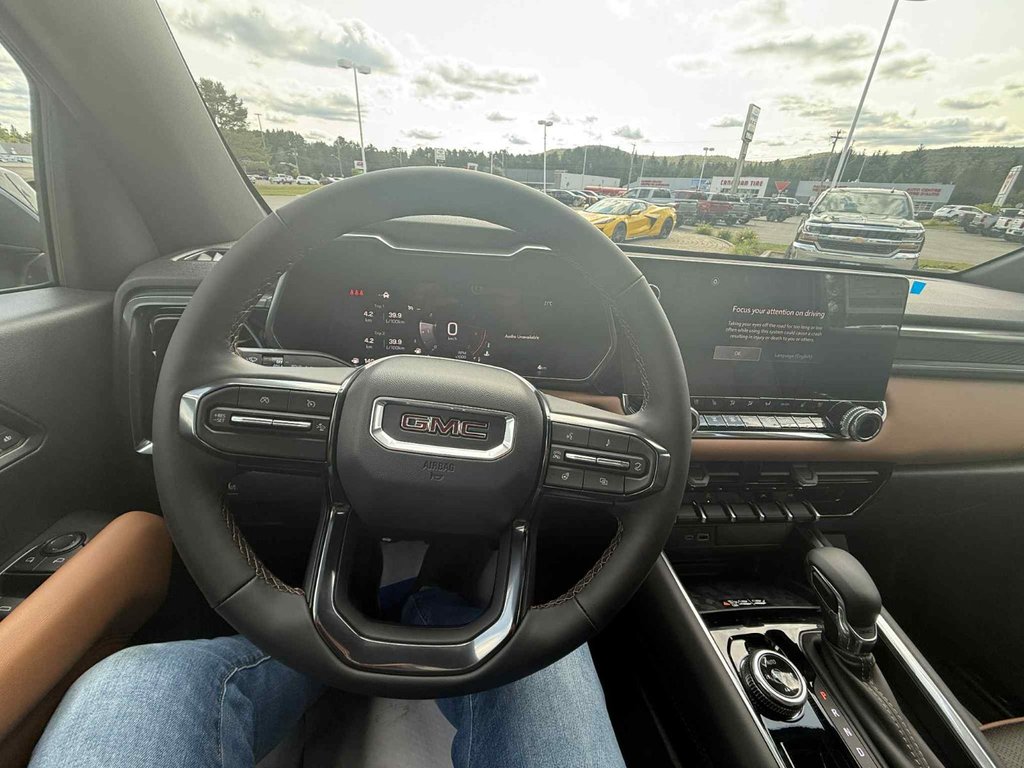 2026 GMC Canyon AT4 in Edmundston, New Brunswick - 13 - w1024h768px