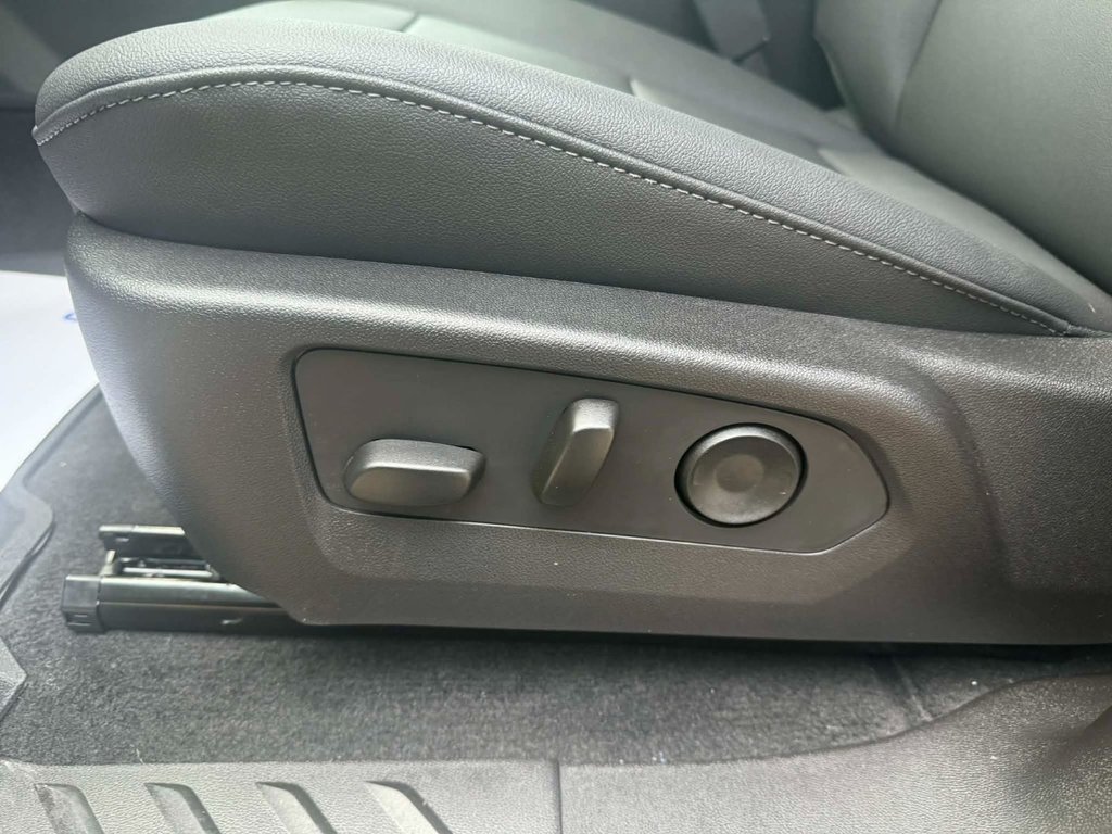 2026 GMC Canyon ELEVATION in Edmundston, New Brunswick - 11 - w1024h768px