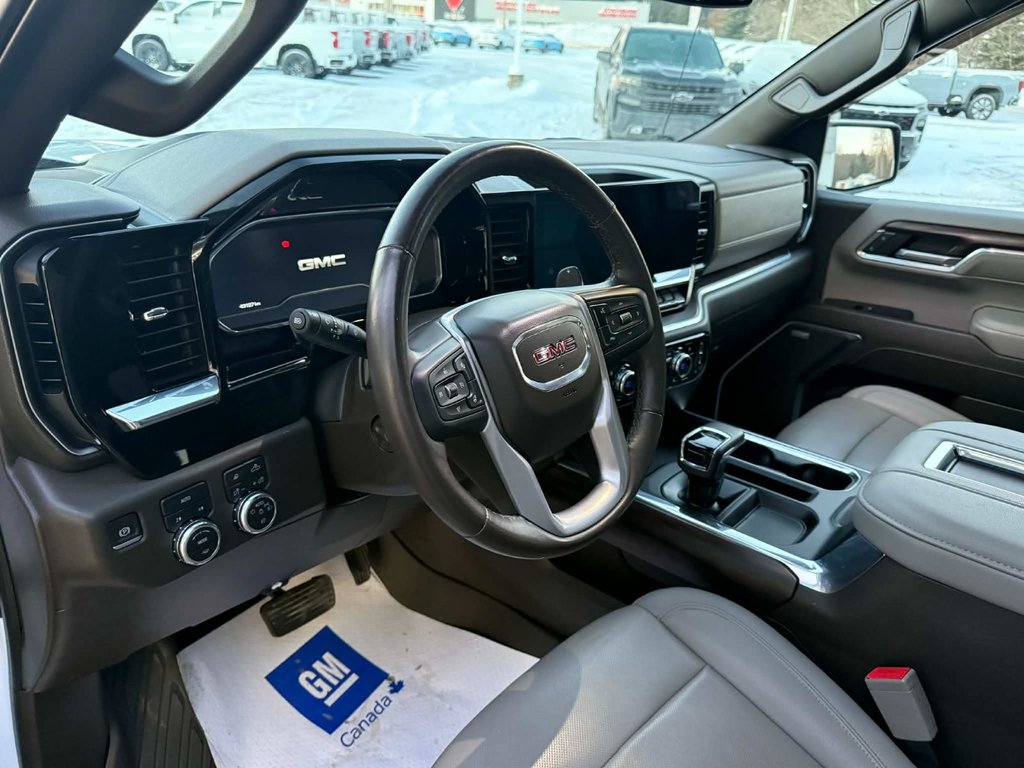 2022 GMC Sierra 1500 SLT in Edmundston, New Brunswick - 8 - w1024h768px