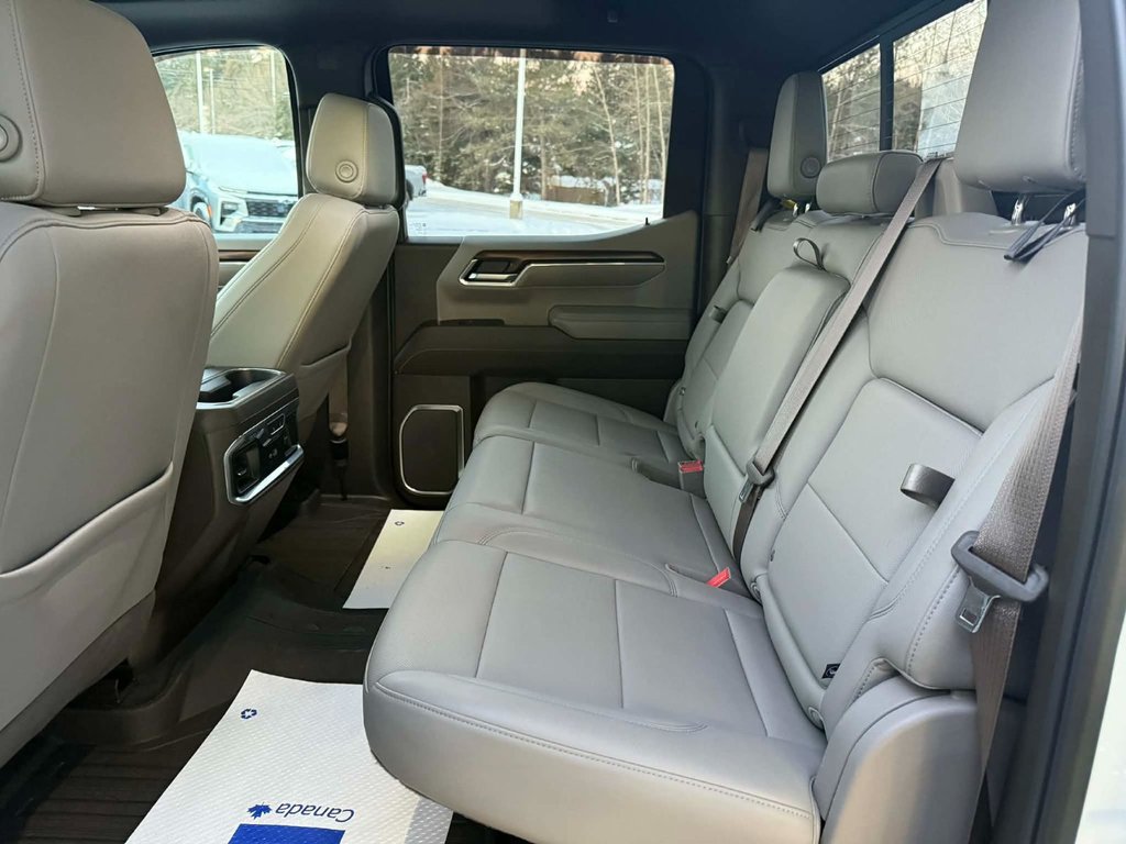 2022 GMC Sierra 1500 SLT in Edmundston, New Brunswick - 16 - w1024h768px