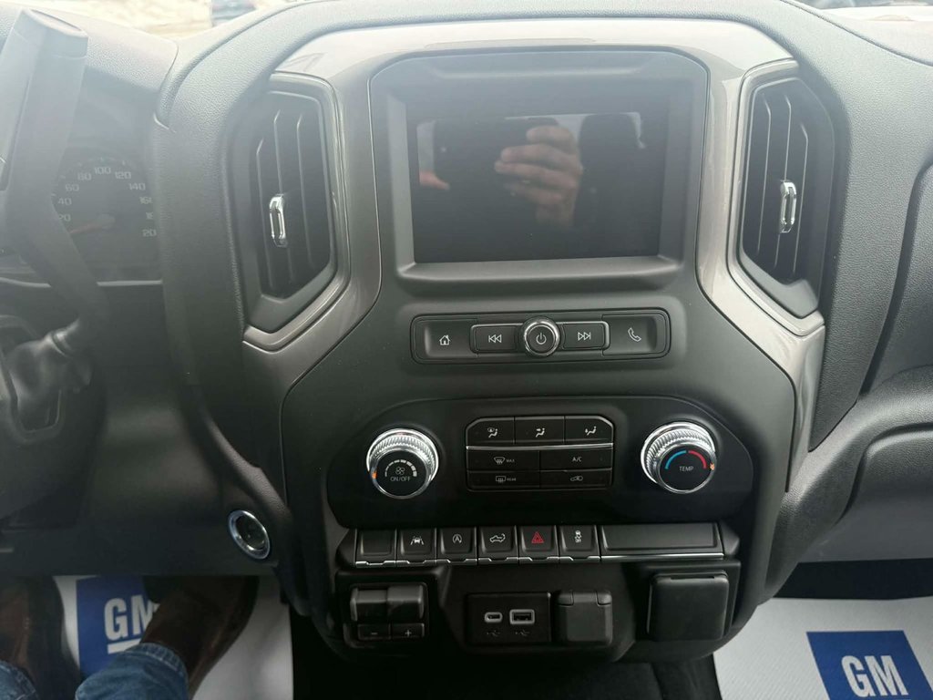 2026 GMC Sierra 1500 PRO in Edmundston, New Brunswick - 8 - w1024h768px