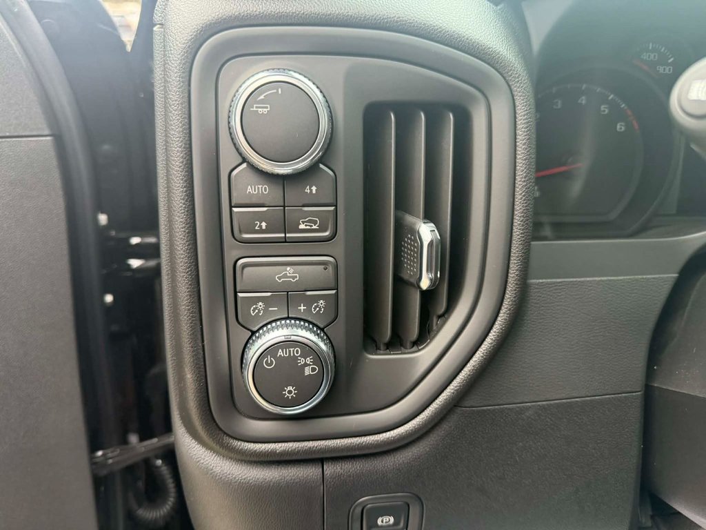 GMC Sierra 1500 PRO 2026 à Edmundston, Nouveau-Brunswick - 9 - w1024h768px