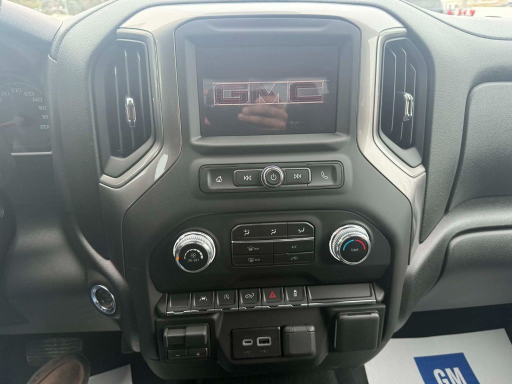 GMC Sierra 1500 PRO 2026 à Edmundston, Nouveau-Brunswick - 10 - w1024h768px