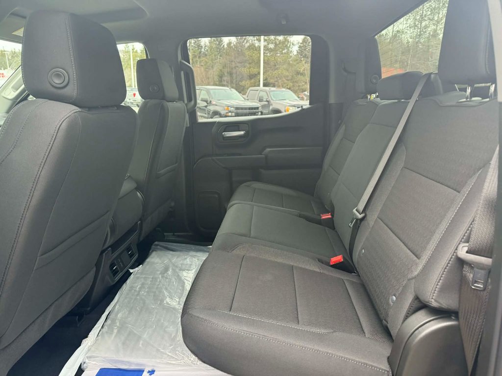 GMC Sierra 1500 PRO 2026 à Edmundston, Nouveau-Brunswick - 14 - w1024h768px
