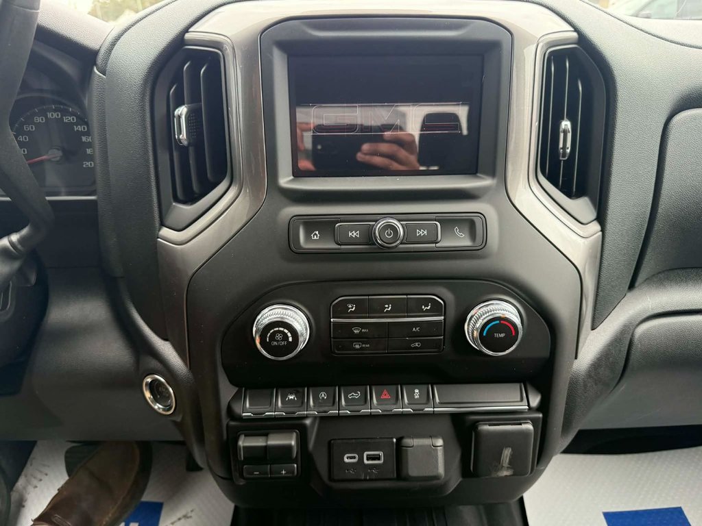 GMC Sierra 1500 PRO 2026 à Edmundston, Nouveau-Brunswick - 11 - w1024h768px